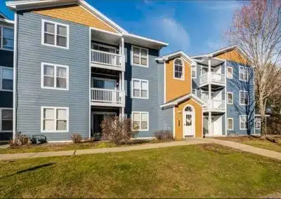 Woodfield Commons Apartments Renovation